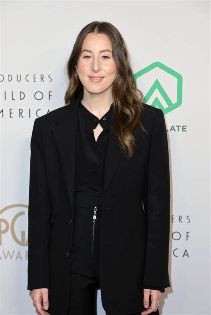 Alana Haim Net Worth - Wiki, Age, Weight and Height, Relationships, Family, and More