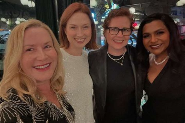 Jenna Fischer on Angela Kinsey ‘You don’t expect a friendship like this when you’re older’