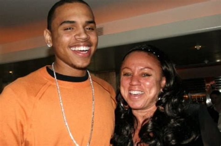 Meet Lytrell Bundy-Mostly known as the elder sister of Chris Brown.